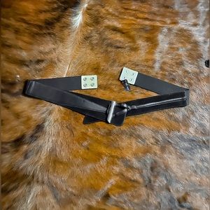 XL White House black market belt